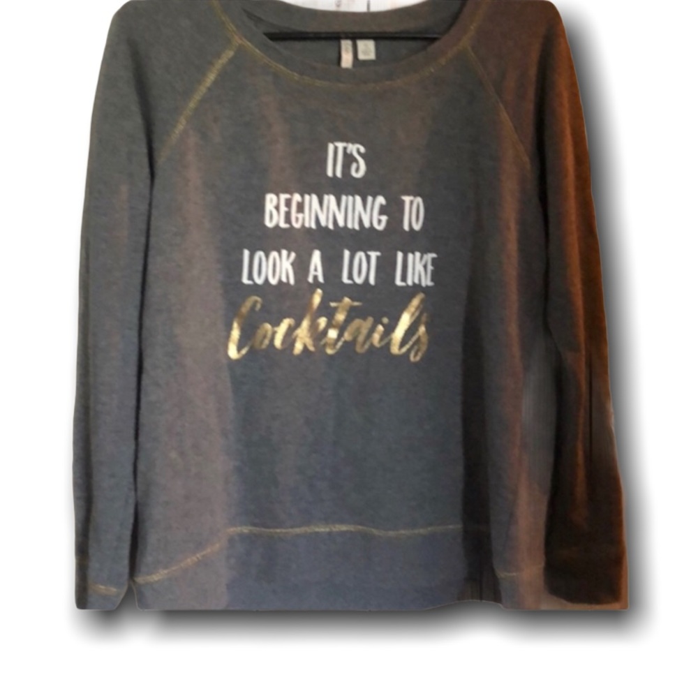 Cozy pullover with saying